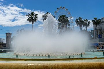 Bruisende fontein in het centrum van Malaga, Spanje.