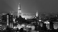 Die Skyline der Stadt Groningen in Schwarz und Weiß