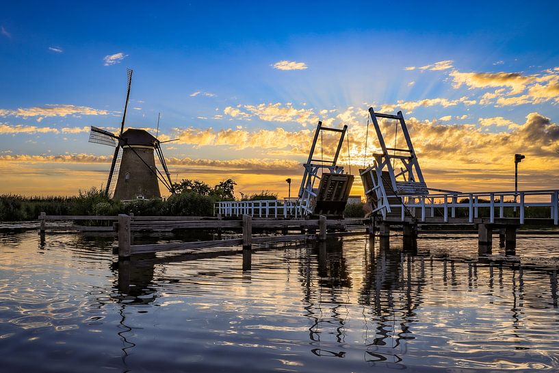 Sunset in Kinderdijk by jolanda van dijk