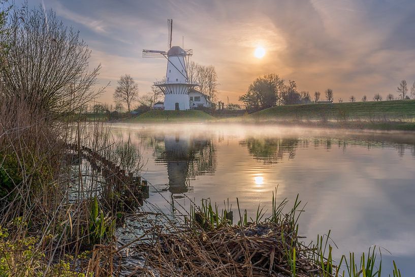 Deil - Sunrise at Mill De Vlinder by Frank Smit Fotografie