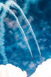 stunt flying between the clouds 3 by Younes Deraedt