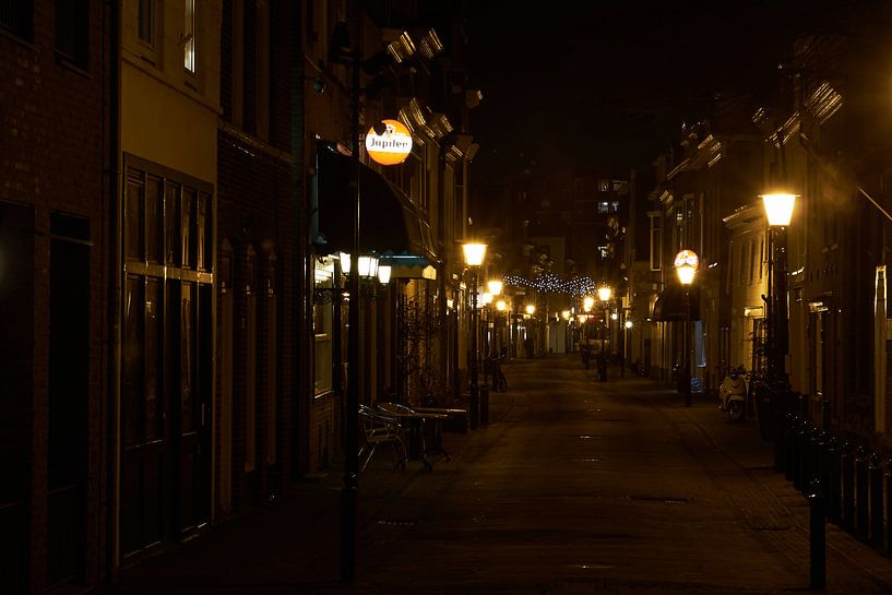 Eenzame straat by Wijnand Kroes