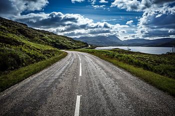 Weg langs Loch Assynt - Highland - Schotland