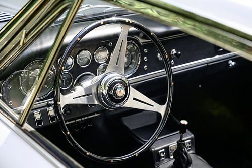 Dashboard van de Maserati 3500 GT I, een klassieke GT-sportwagen