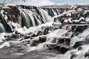 Bruarfoss in winterkleed von Gerry van Roosmalen