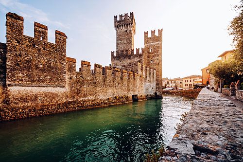 Castello di Sirmione (Lake Garda, Italy) by Alexander Voss