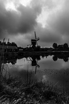 Molen ter Leede (zwart-wit) van Henri van den Berg