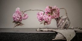 Stillleben mit Blumen.  Balancieren. von Alie Ekkelenkamp