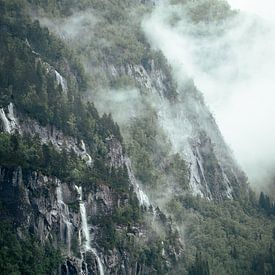Mystieke Mostraumen Fjord van Ylenia Di Pietra