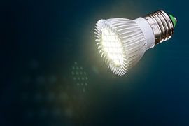 Led-Lampe mit Flare und Reflektionen von Peter de Kievith Fotografie