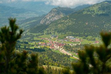 Oberjoch im Allgäu zum Frühling von Leo Schindzielorz