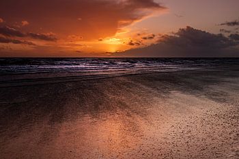 zonsondergang aan het strand