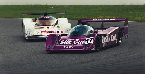 Jaguar XJR-14 vs Peugot 905