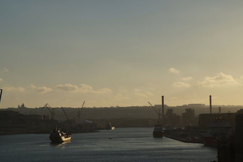 Haven van Valletta / Harbour of Valletta, Malta by Maurits Bredius