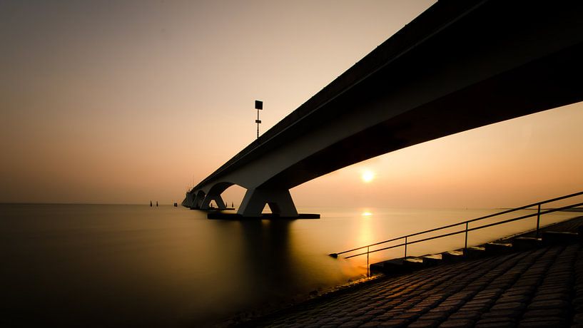 Zeelandbrug by Lia Lavoir