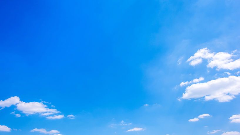 Ciel bleu avec des nuages par Günter Albers