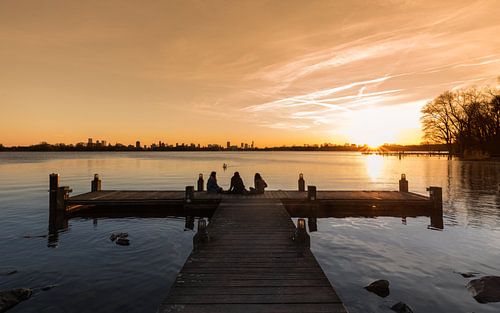 De zonsondergang bij de Kralingse Plas in Rotterdam