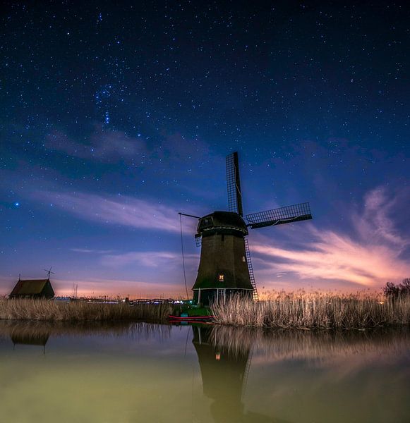 Windmill and stars by Marc Hollenberg