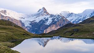 Coucher de soleil à Bachalpsee en Suisse