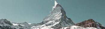 Matterhorn Berg mit kleiner Wolke auf der Spitze