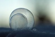 IJsballen in de winter van 2021 van Jolanda de Jong-Jansen thumbnail
