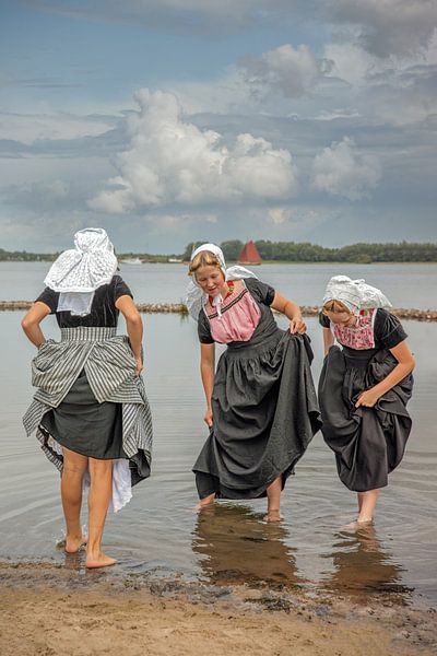 paddle by Lisette van Peenen