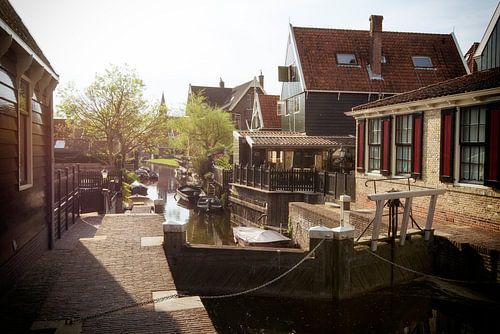 Sluis naast Raadhuis De Rijp