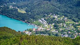 Ein Blick vom Pyramidenkogel-Aussichtsturm am Wörthersee von Andreas Völkel