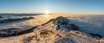 Coucher de soleil sur le Hochgrat en hiver près d'Obheiter sur Leo Schindzielorz