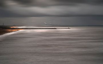 Scheveningen met gezicht op Hoek van Holland von Fons Bitter