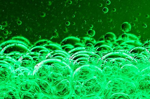 Water met luchtbellen