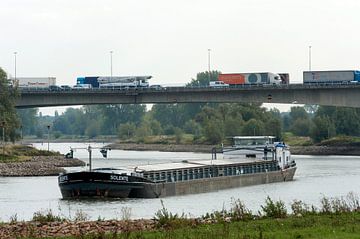 Ijssel vrachtschip van Richard Wareham