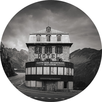 Verlaten hotel | Zwartwit fotografie | Zwiterland