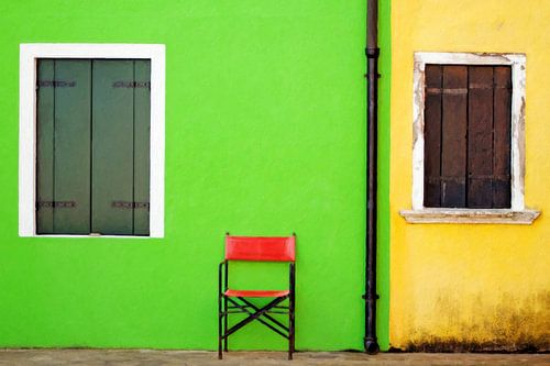 VENICE BURANO kleurrijke huizen en ramen - de rode stoel