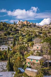 Valldemossa in der Serra de Tramuntana mit Schnee, Mallorca