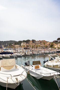 Haven van Port de Sollér, kustplaats Mallorca | Reisfotografie van Kelsey van den Bosch