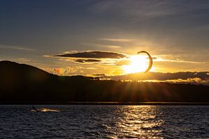 Kitesurfer am Kochelsee