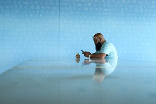 Warten auf das Flugzeug