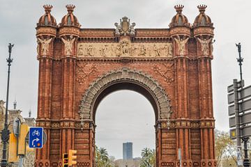 Arc de Triomphe of Barcelona by Sanne Lillian van Gastel