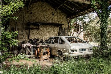 Auto bij de garage