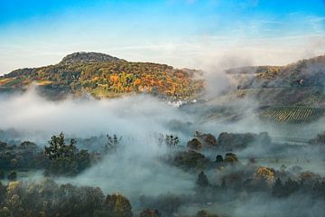 fog in the valley van Heinz Grates
