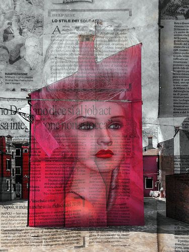 Rode lippen in het Italiaanse huis