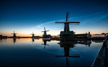 Noctilucent clouds Zaanse Schans 2019.