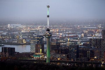 Adembenemend uitzicht Euromast Rotterdam foto van Roy Poots