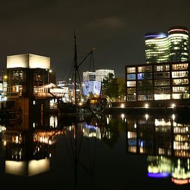 Veilingenhaven met Rabotoren en stadhuis von Erik de Geus