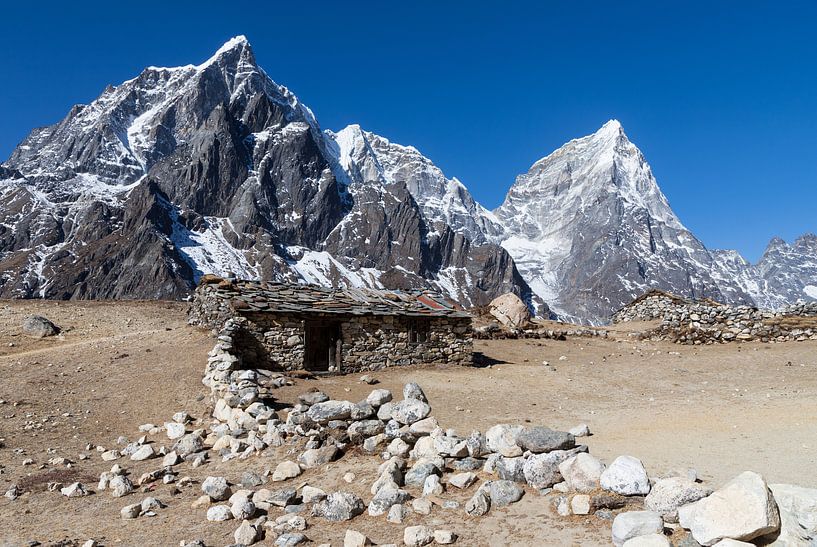 Trek to Everest Base Camp by Ton Tolboom