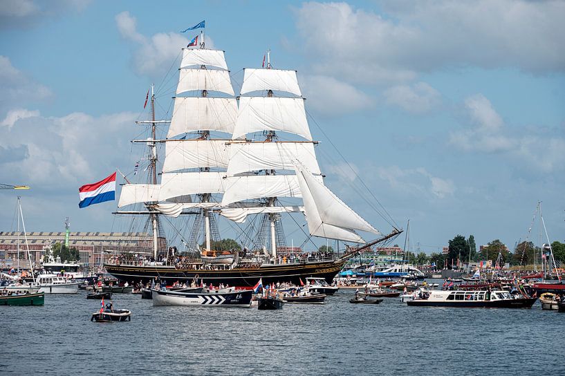 Clipper Stad Amsterdam by Richard Wareham