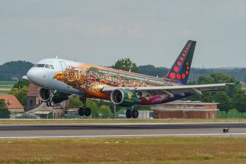 Brussels Airlines Airbus A320 met Tomorrowland livery.