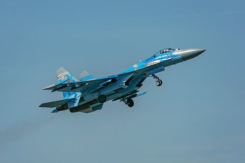 Take-off Sukhoi SU-27 van de Oekraïense luchtmacht.