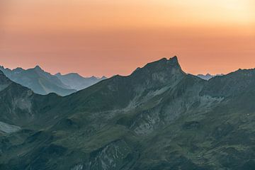 Allgäu mountain silhouette by Leo Schindzielorz